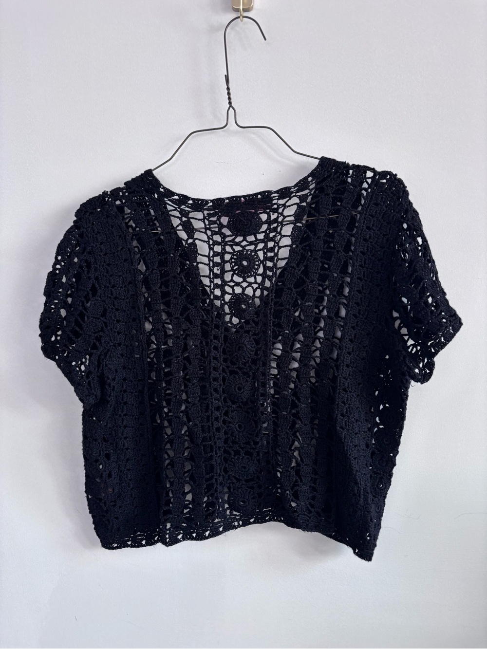 Dainty Bandolino Black Crochet Short Sleeve Knit Cardigan/ Cover-Up, Size Large - Picture 8 of 8